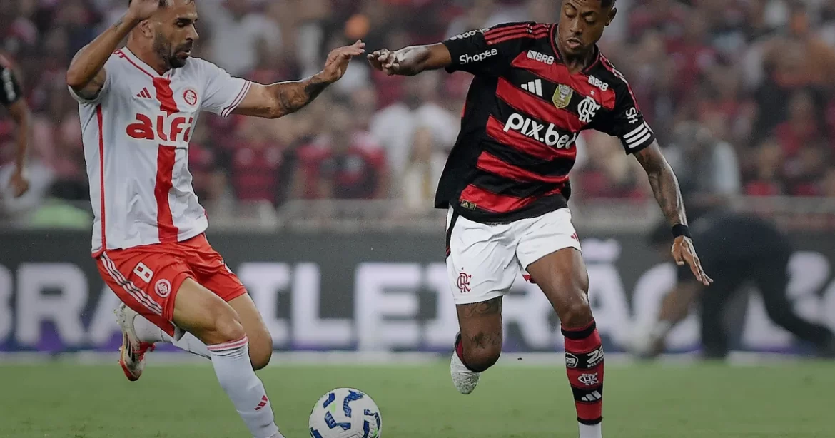 Internacional arranca empate estratégico contra o Flamengo no Maracanã